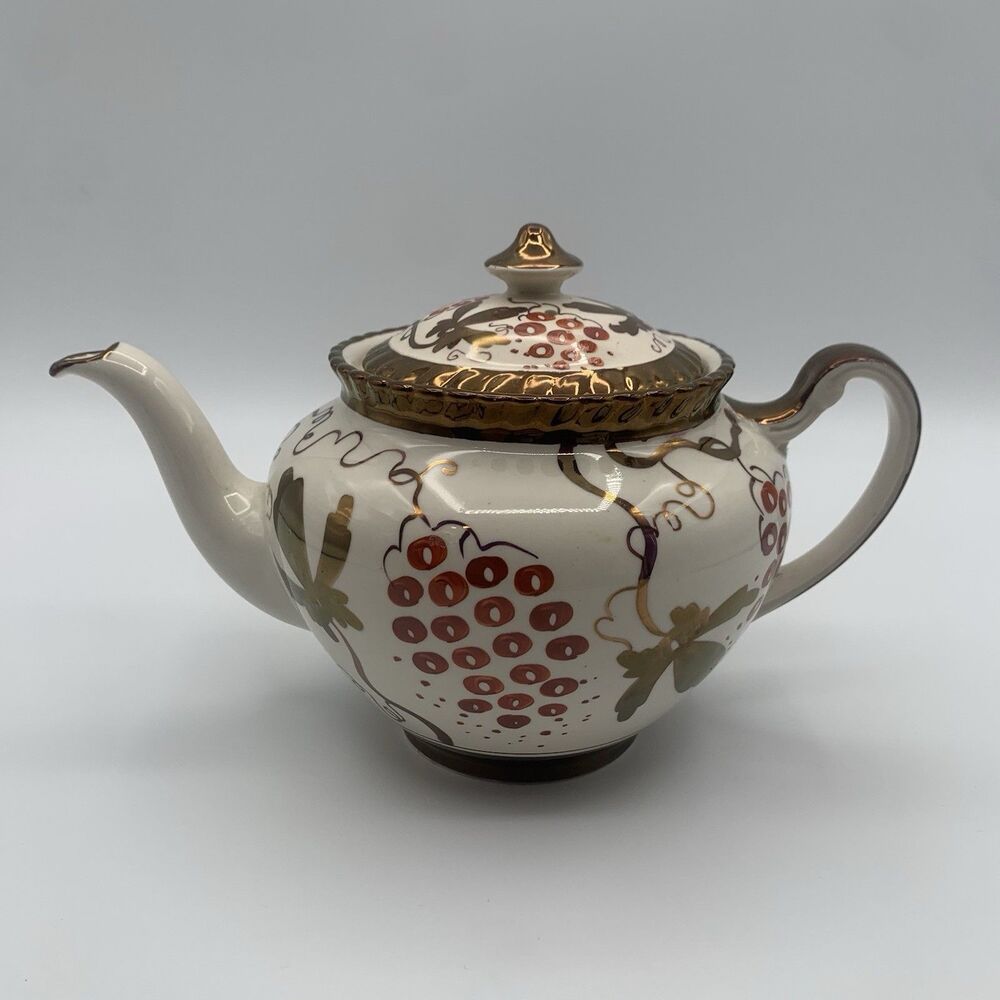 Gray’s Pottery Sunbrook Hand‑Painted Teapot Red Berry Gold Trim England